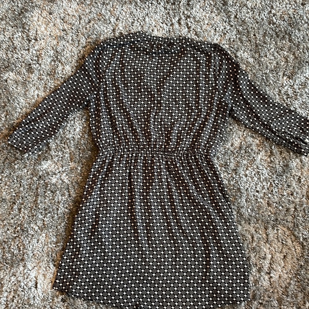 DR2 Black and White Long Sleeve V-Neck Dress - Picture 6 of 6
